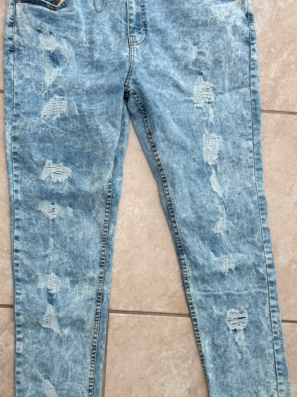 Reason Men’s Blue Light Wash Distressed Skinny Jeans
